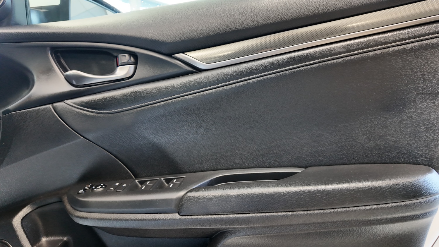 Used Honda Civic 2018 for sale - 76706217: Photo 24