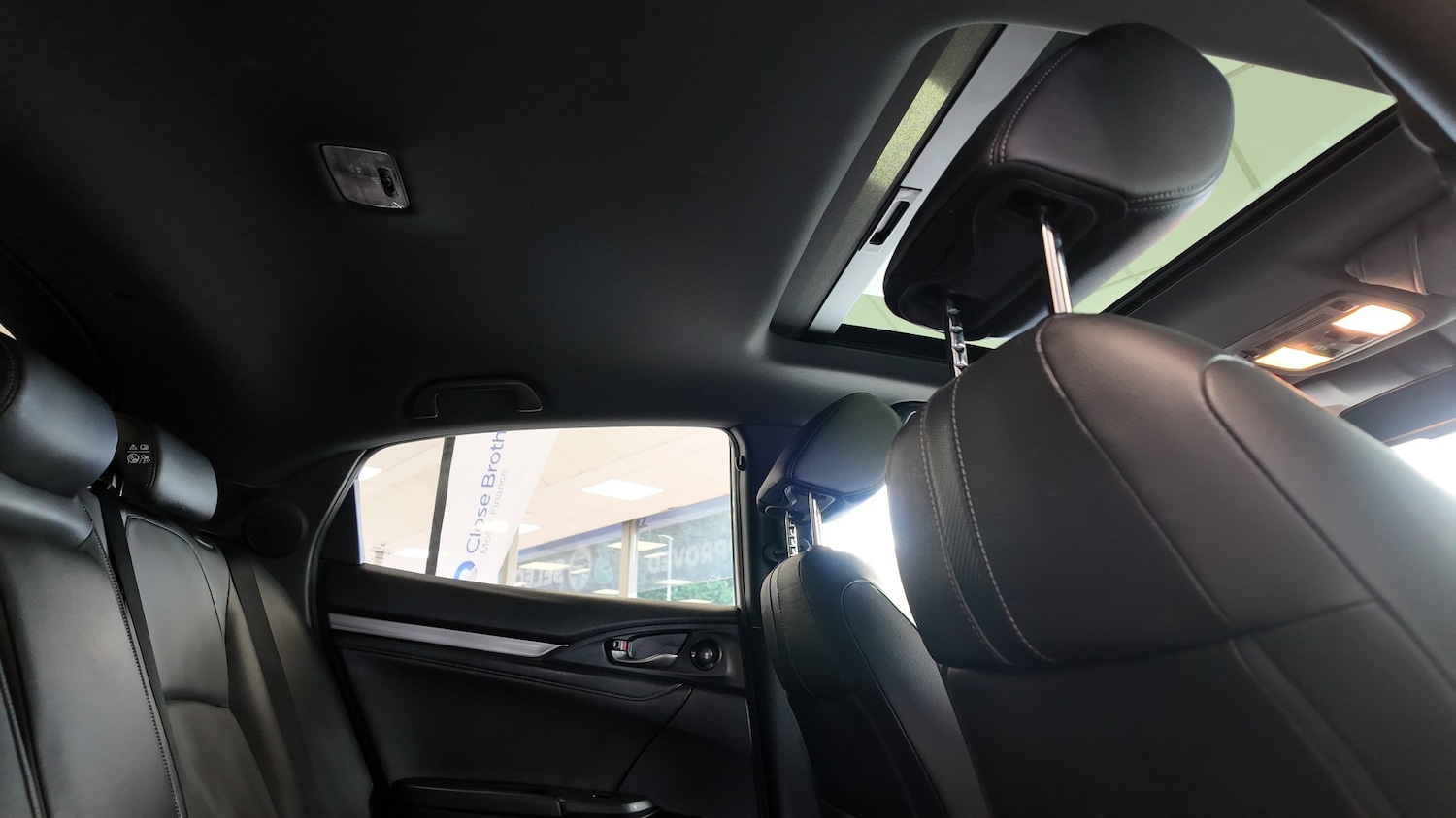 Used Honda Civic 2018 for sale - 76706217: Photo 28