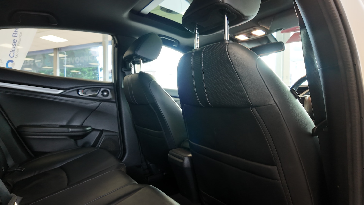 Used Honda Civic 2018 for sale - 76706217: Photo 29