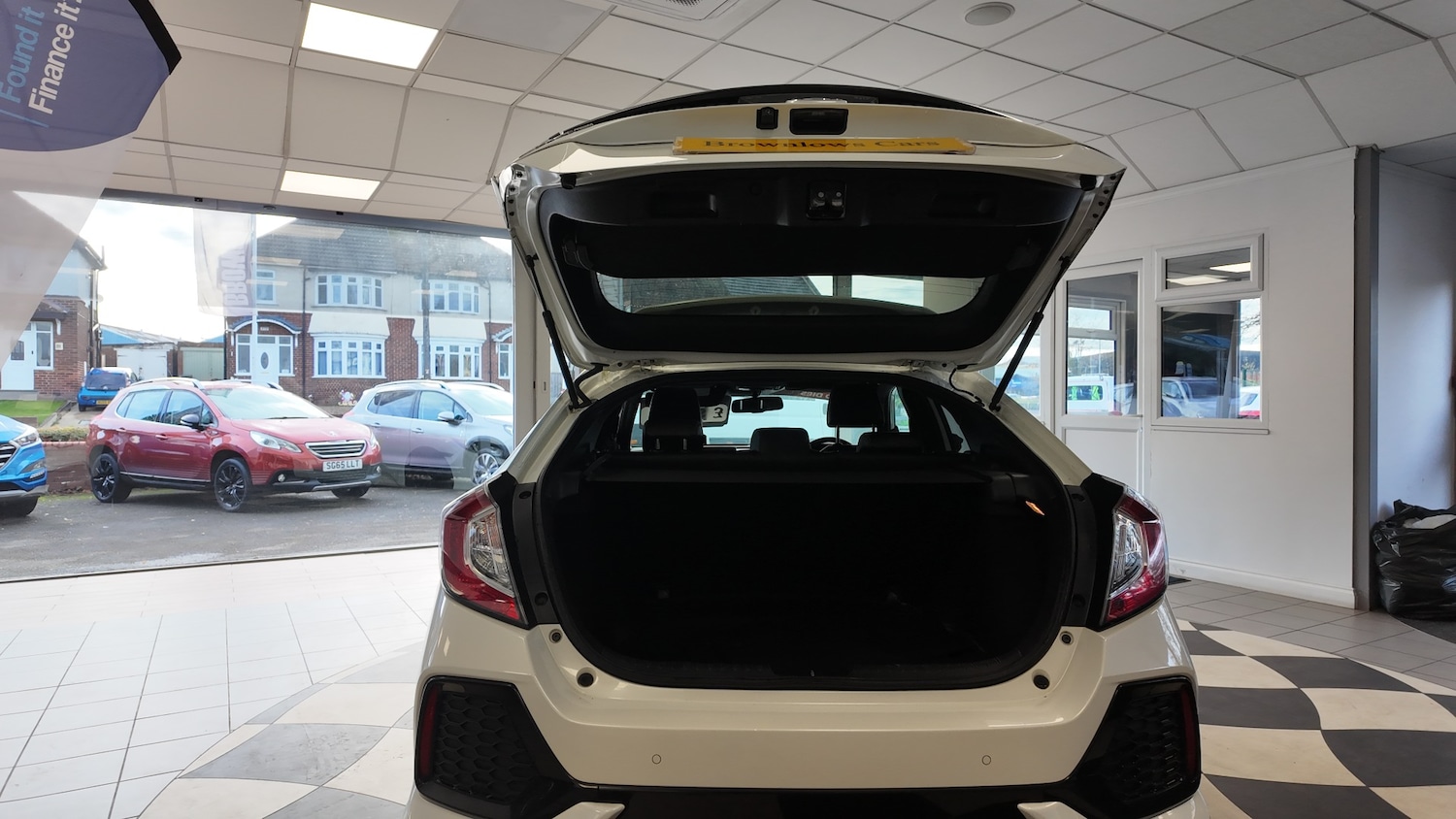 Used Honda Civic 2018 for sale - 76706217: Photo 35