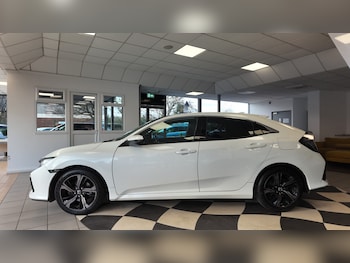 Used Honda Civic 2018 for sale - 76706217: Photo