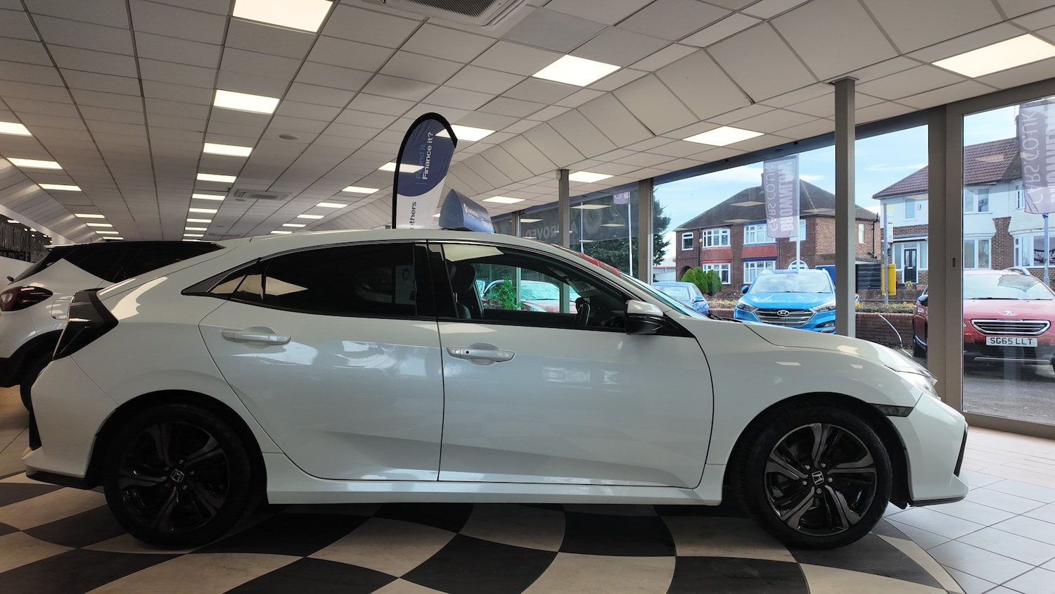 Used Honda Civic 2018 for sale - 76706217: Photo 6