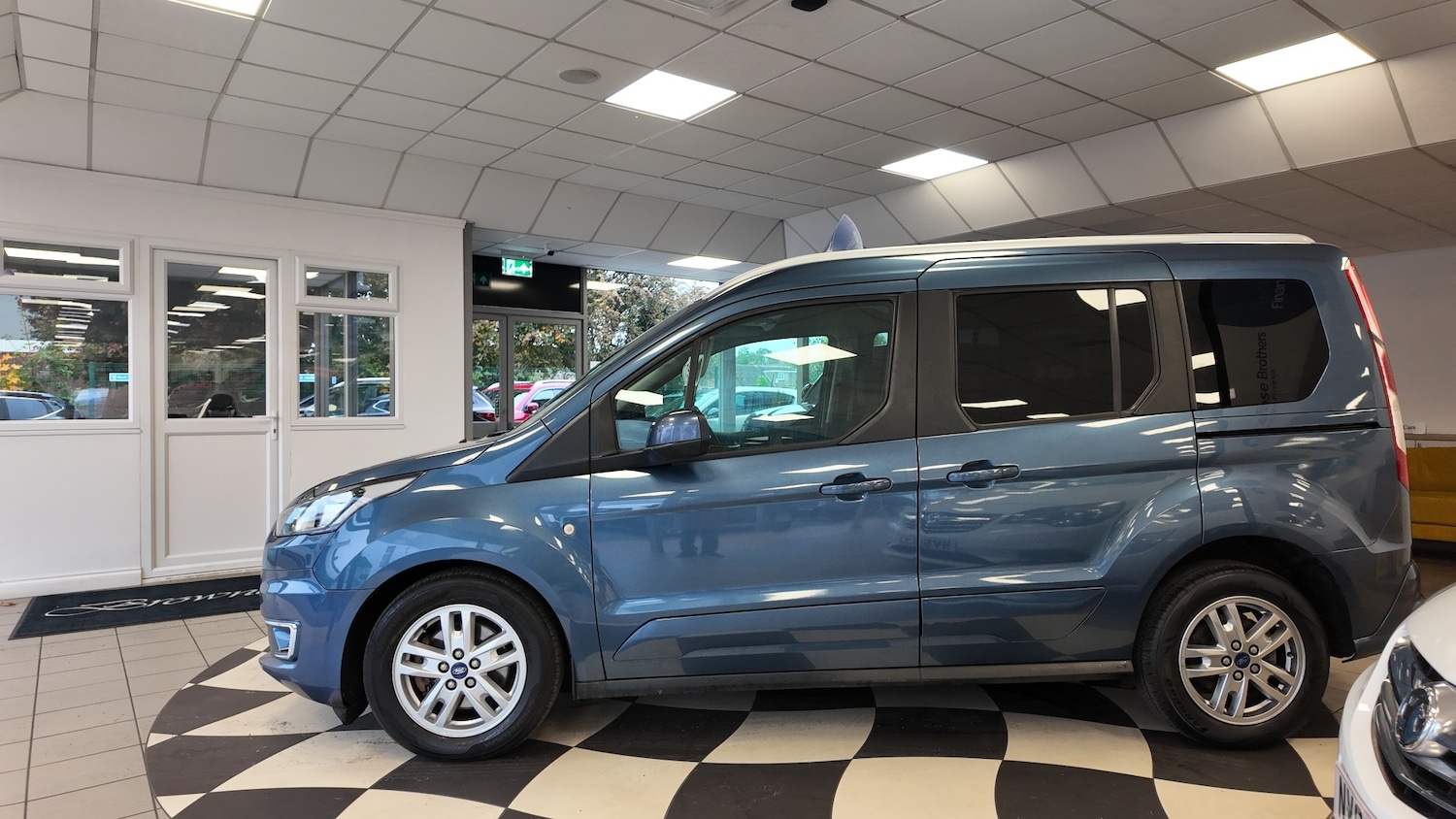 Used Ford Tourneo Connect 2020 for sale - 76286805: Photo 4