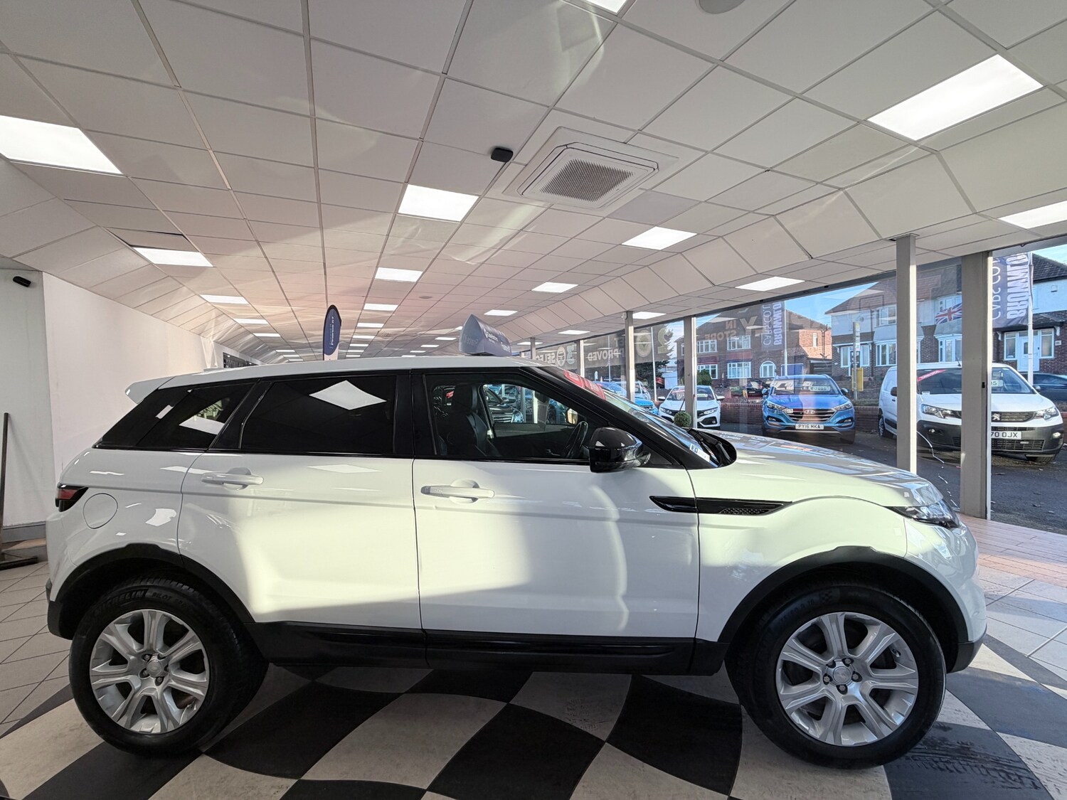 Used Land Rover Range Rover Evoque 2019 for sale - 77125980: Photo 6