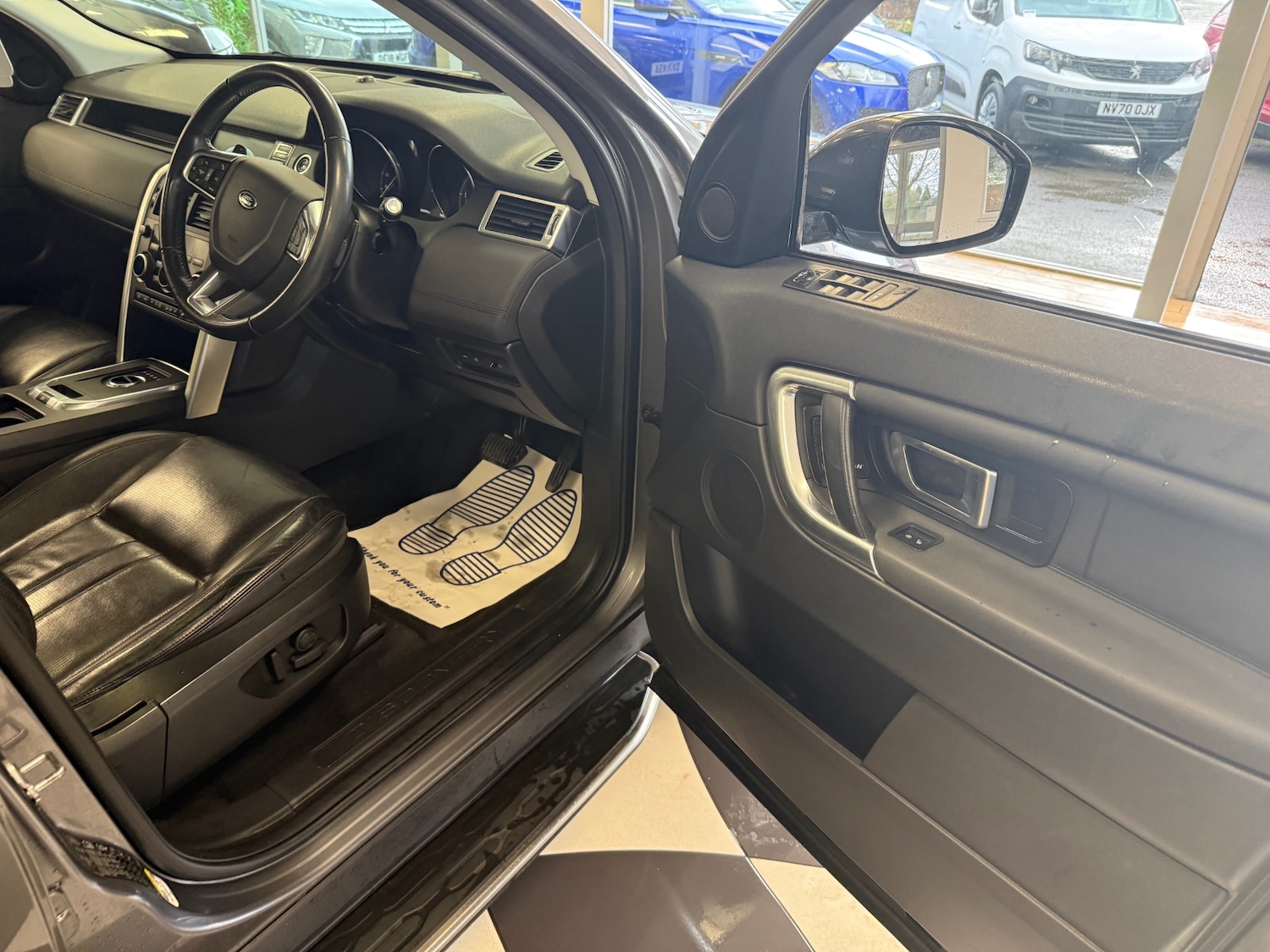 Used Land Rover Discovery Sport 2017 for sale - 77541848: Photo 22