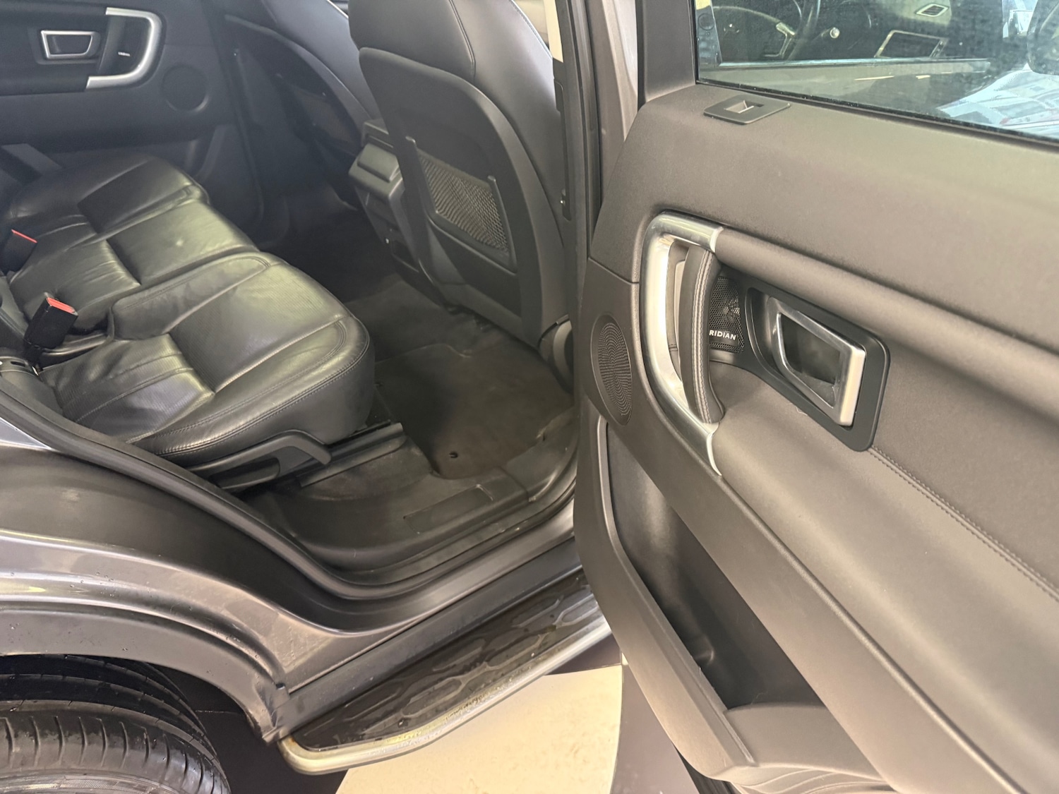 Used Land Rover Discovery Sport 2017 for sale - 77541848: Photo 32