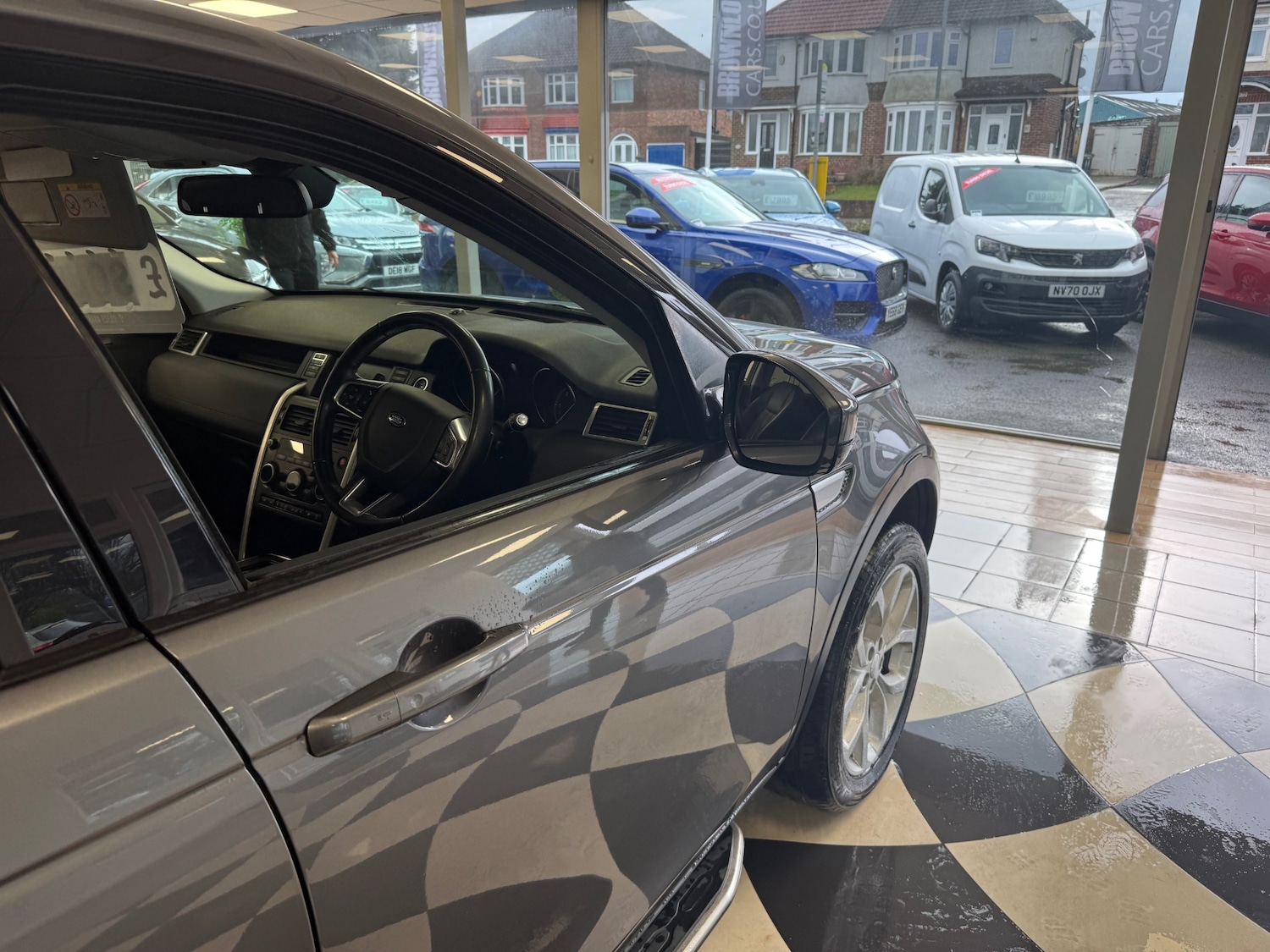 Used Land Rover Discovery Sport 2017 for sale - 77541848: Photo 8