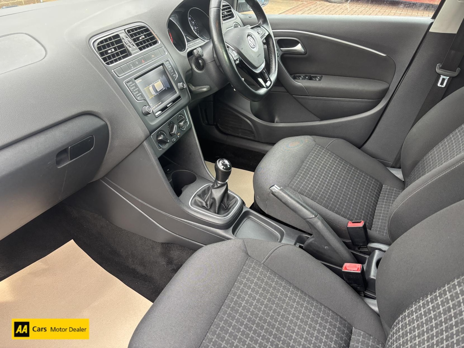 Used Volkswagen Polo 2017 for sale - 76709820: Photo 14