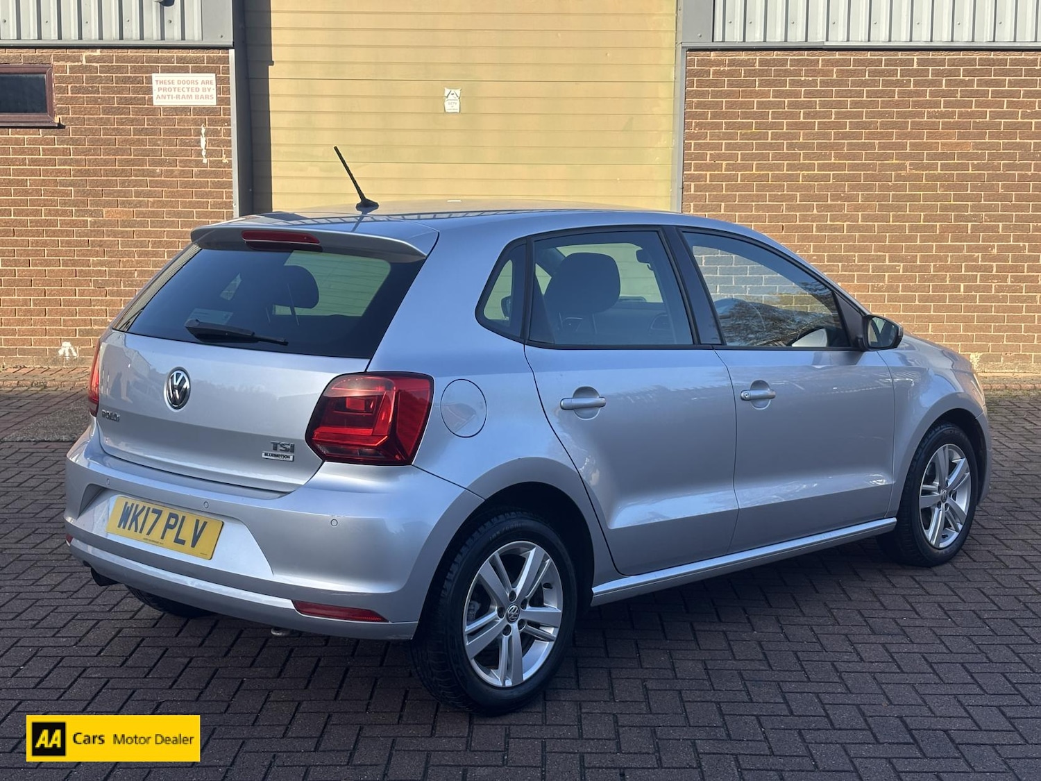 Used Volkswagen Polo 2017 for sale - 76709820: Photo 4