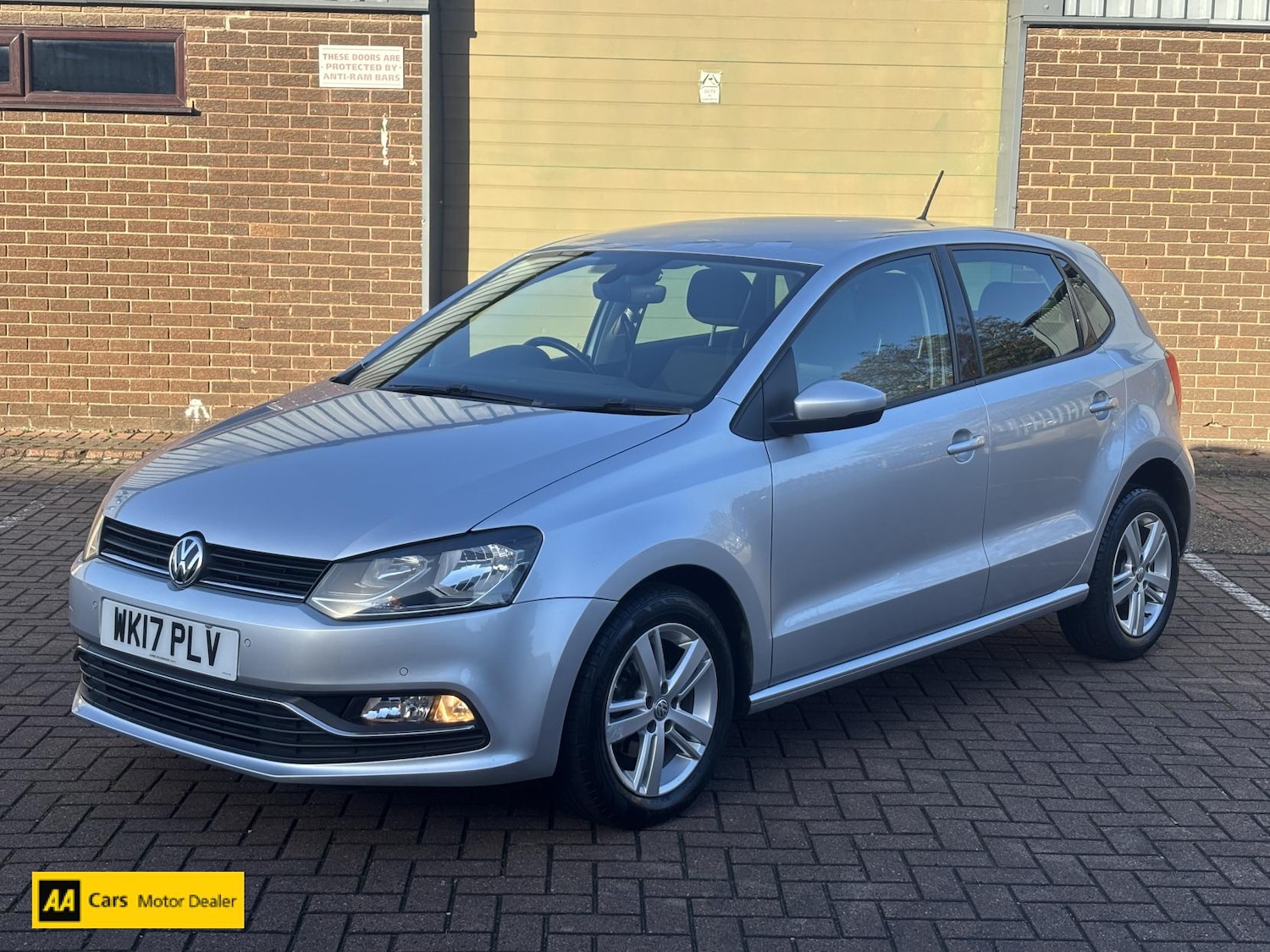 Used Volkswagen Polo 2017 for sale - 76709820: Photo 9