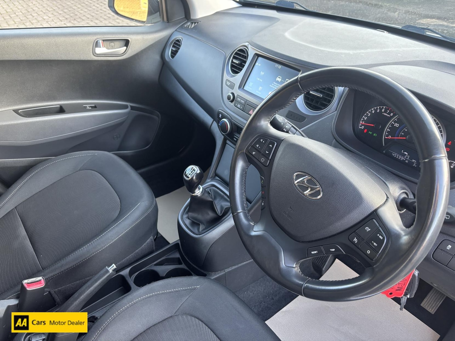 Used Hyundai i10 2019 for sale - 76719272: Photo 14