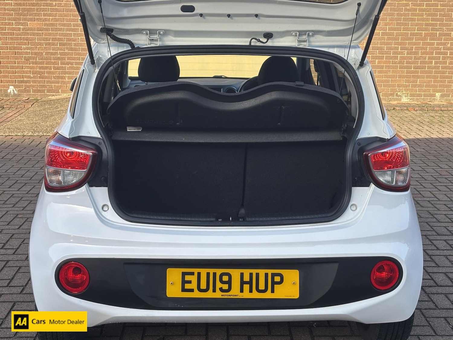 Used Hyundai i10 2019 for sale - 76719272: Photo 8