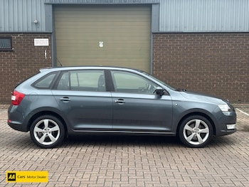 Used Skoda Rapid Spaceback 2014 for sale - 79208767: Photo