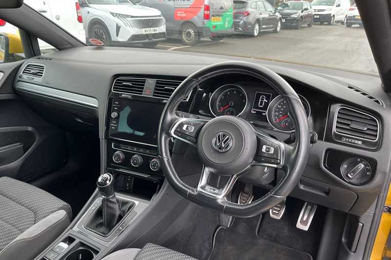 Used Volkswagen Golf 2018 for sale - 77772815: Photo 39