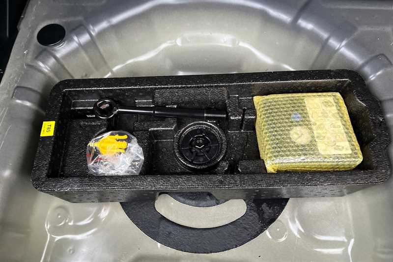 Used Kia Stonic for sale - 77895519: Photo 37