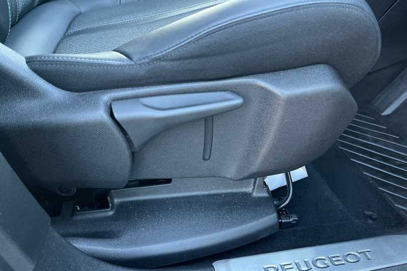 Used Peugeot 5008 2022 for sale - 76956786: Photo 26