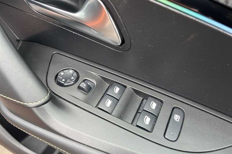 Used Peugeot 2008 2021 for sale - 78130929: Photo 16