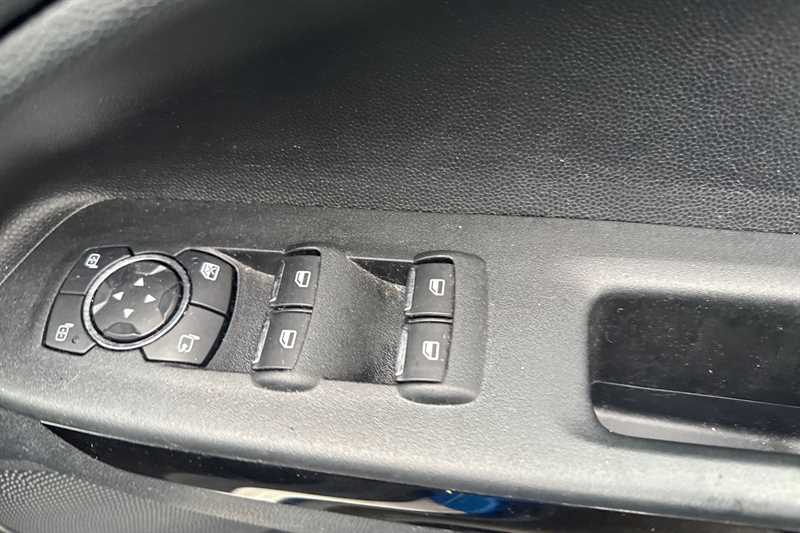 Used Ford Ecosport 2019 for sale - 76939524: Photo 16