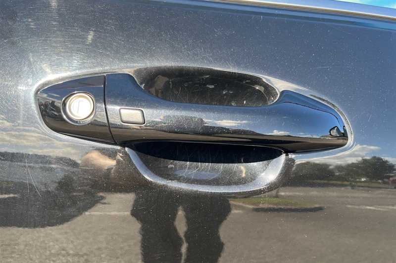 Used Kia Stonic 2018 for sale - 76463402: Photo 33