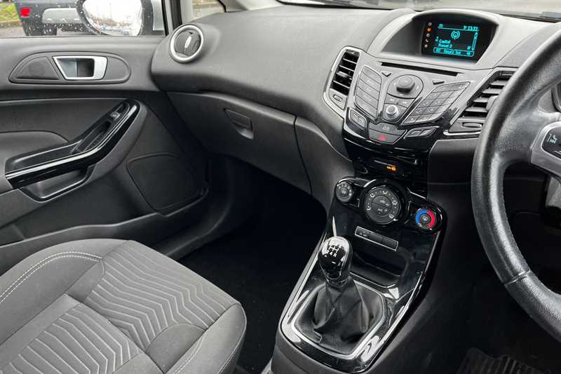 Used Ford Fiesta 2014 for sale - 76930349: Photo 14