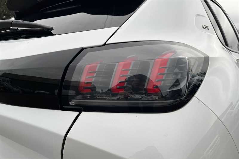 Used Peugeot 208 for sale - 76717786: Photo 32