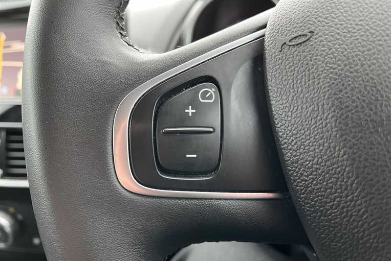 Used Renault Clio for sale - 77863339: Photo 21