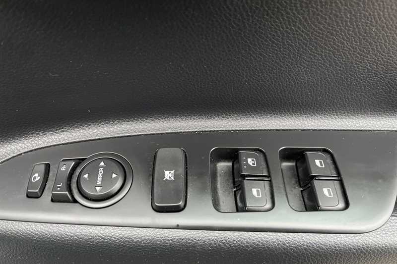 Used Kia Stonic for sale - 77566947: Photo 16