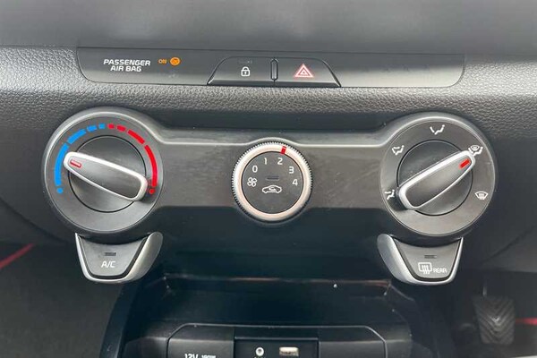 Used Kia Stonic 2020 for sale - 76217456: Photo 15