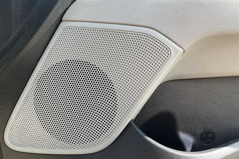 Used Kia Stonic 2018 for sale - 76490126: Photo 27