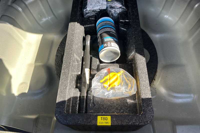 Used Kia Stonic 2018 for sale - 76490126: Photo 37