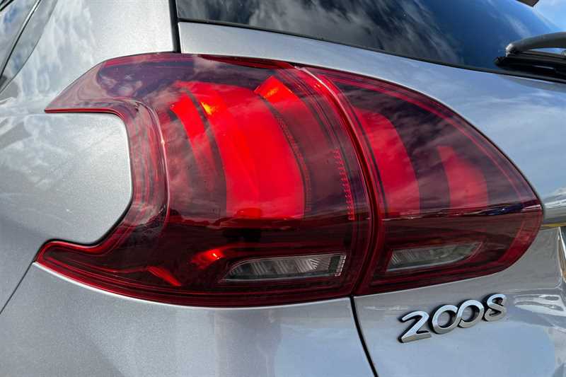 Used Peugeot 2008 2019 for sale - 76489499: Photo 31