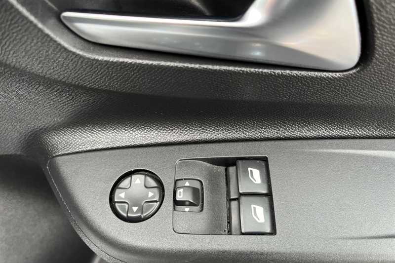 Used Vauxhall Corsa 2021 for sale - 76717711: Photo 16