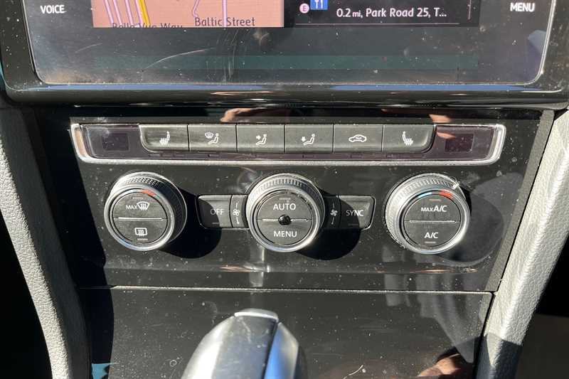 Used Volkswagen Golf for sale - 76463320: Photo 15