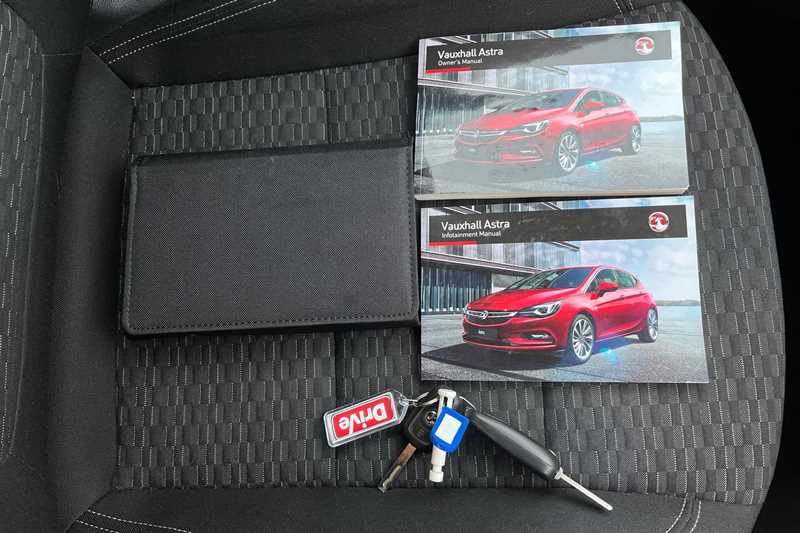 Used Vauxhall Astra 2017 for sale - 77317680: Photo 36