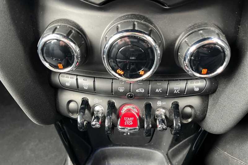 Used MINI Hatch 2020 for sale - 77900700: Photo 15