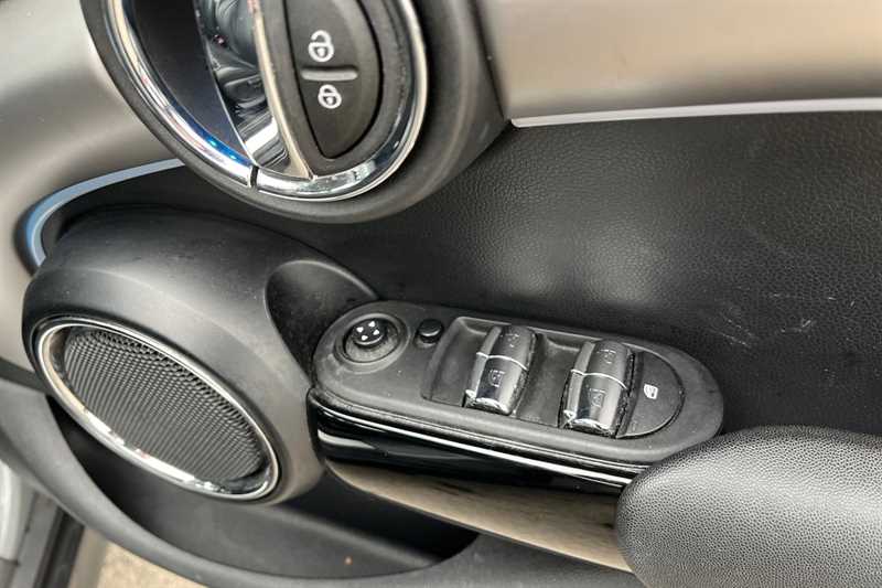 Used MINI Hatch 2020 for sale - 77900700: Photo 16