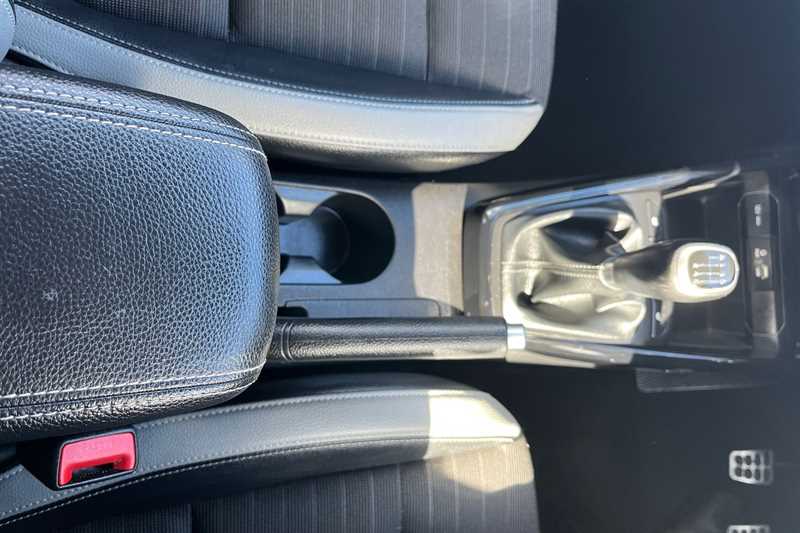 Used Kia Stonic 2018 for sale - 76448370: Photo 14