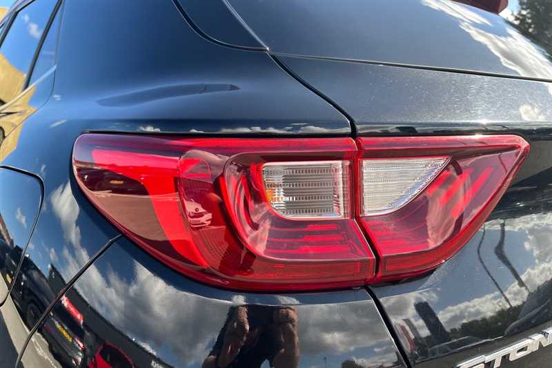 Used Kia Stonic 2018 for sale - 76448370: Photo 31