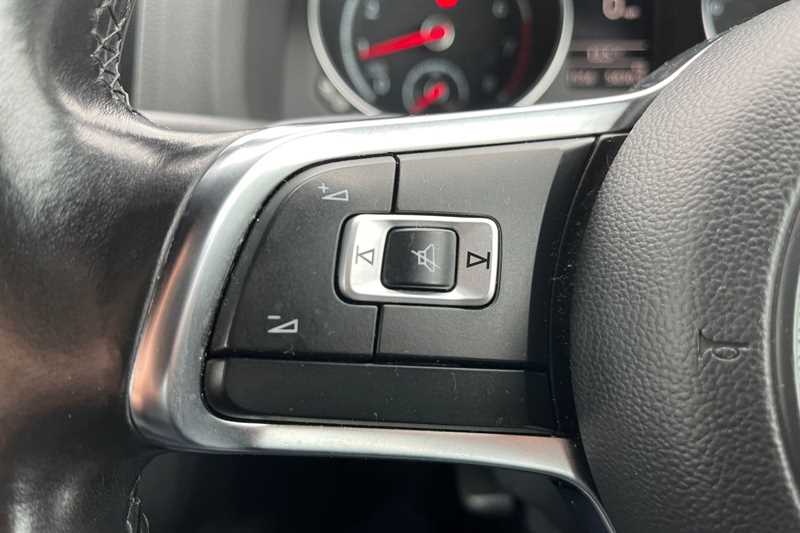 Used Volkswagen Scirocco 2017 for sale - 76448726: Photo 21