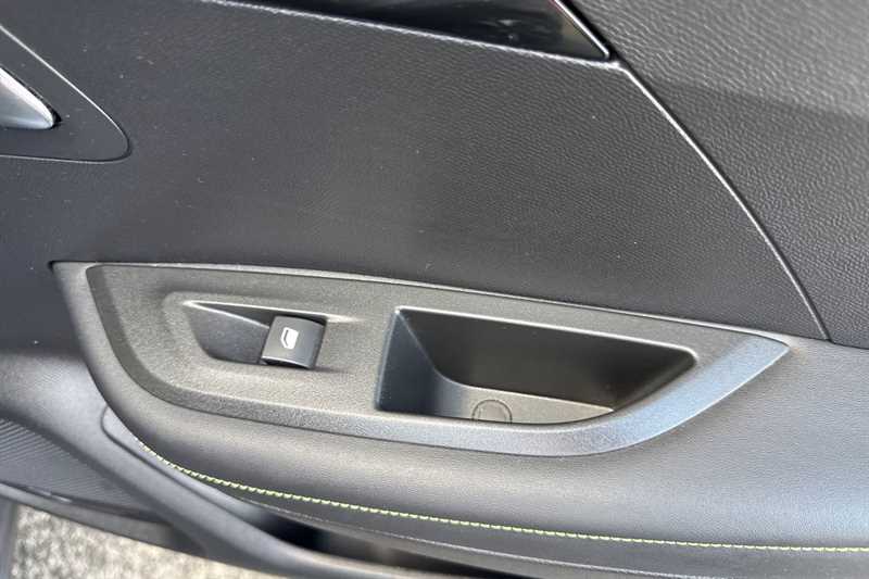 Used Peugeot 2008 2022 for sale - 76529876: Photo 43