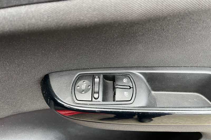 Used Vauxhall Corsa 2018 for sale - 77929985: Photo 16