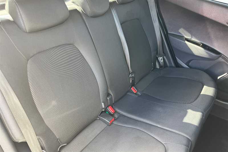 Used Hyundai i10 2017 for sale - 78050349: Photo 24