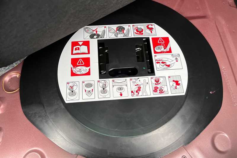 Used Renault Clio for sale - 77788042: Photo 37