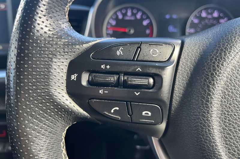 Used Kia Stonic 2018 for sale - 76529558: Photo 21