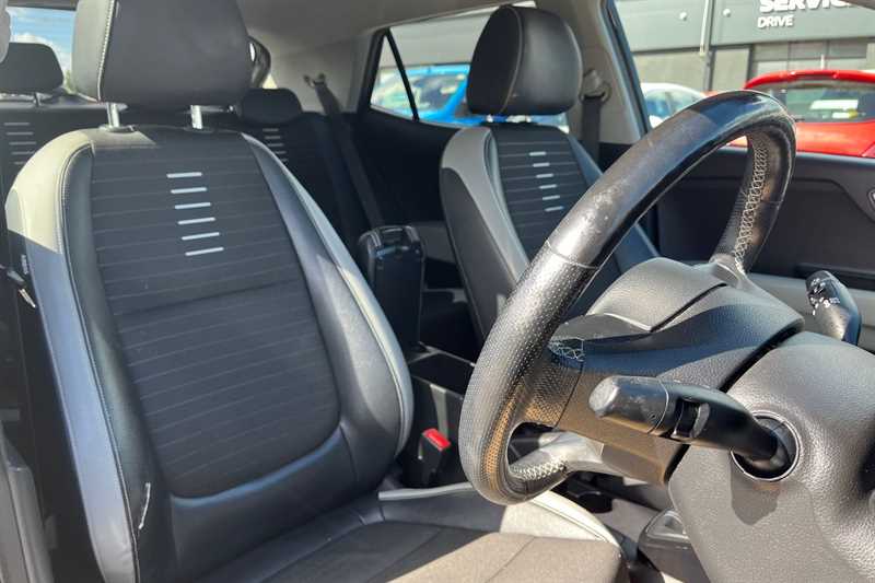 Used Kia Stonic 2018 for sale - 76529558: Photo 23