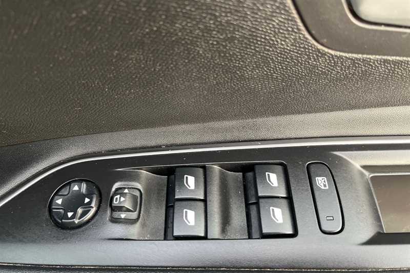 Used Peugeot 5008 2019 for sale - 77741789: Photo 16