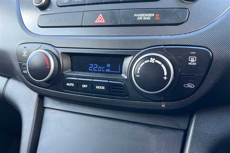 Used Hyundai i10 2017 for sale - 78076313: Photo 15