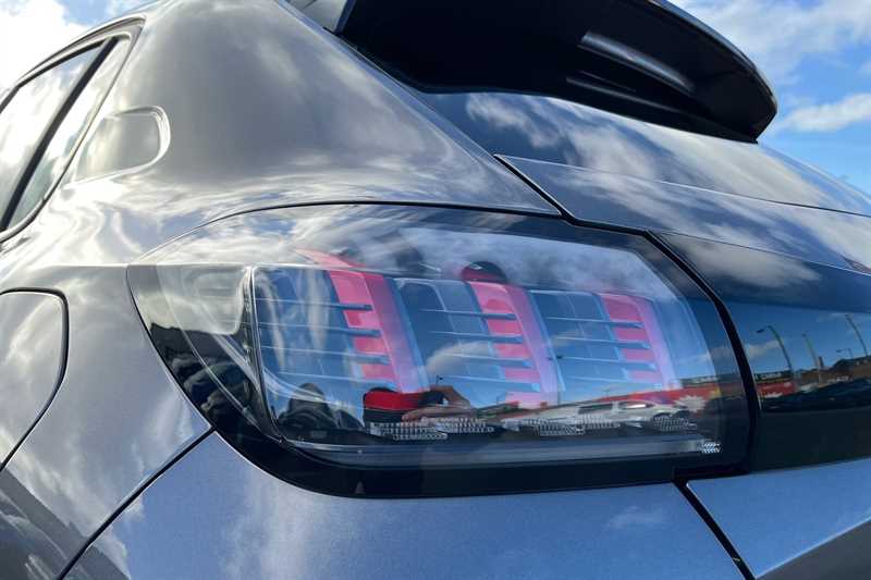 Used Peugeot 208 for sale - 78130415: Photo 31