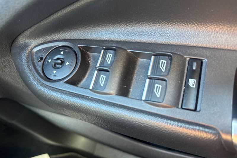 Used Ford Kuga 2017 for sale - 78119979: Photo 16