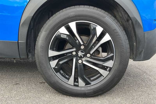 Used Peugeot E-2008 2021 for sale - 76242679: Photo 12